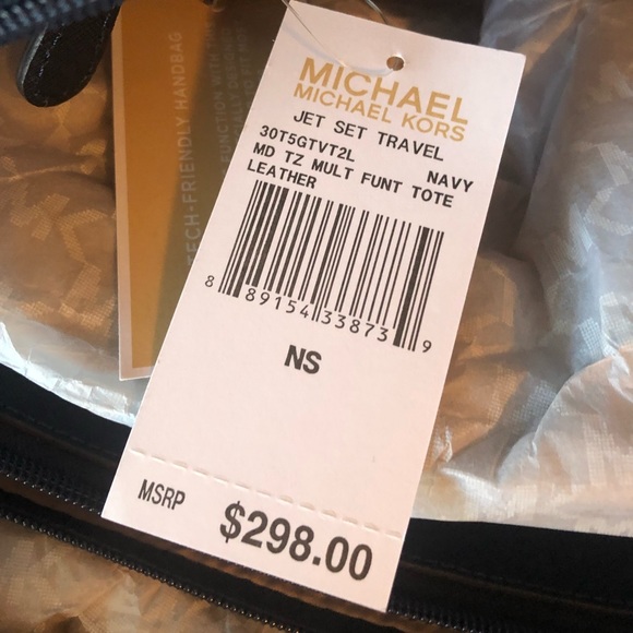 Michael Kors Medium Jet Set Travel Tote NWT - Picture 8 of 12